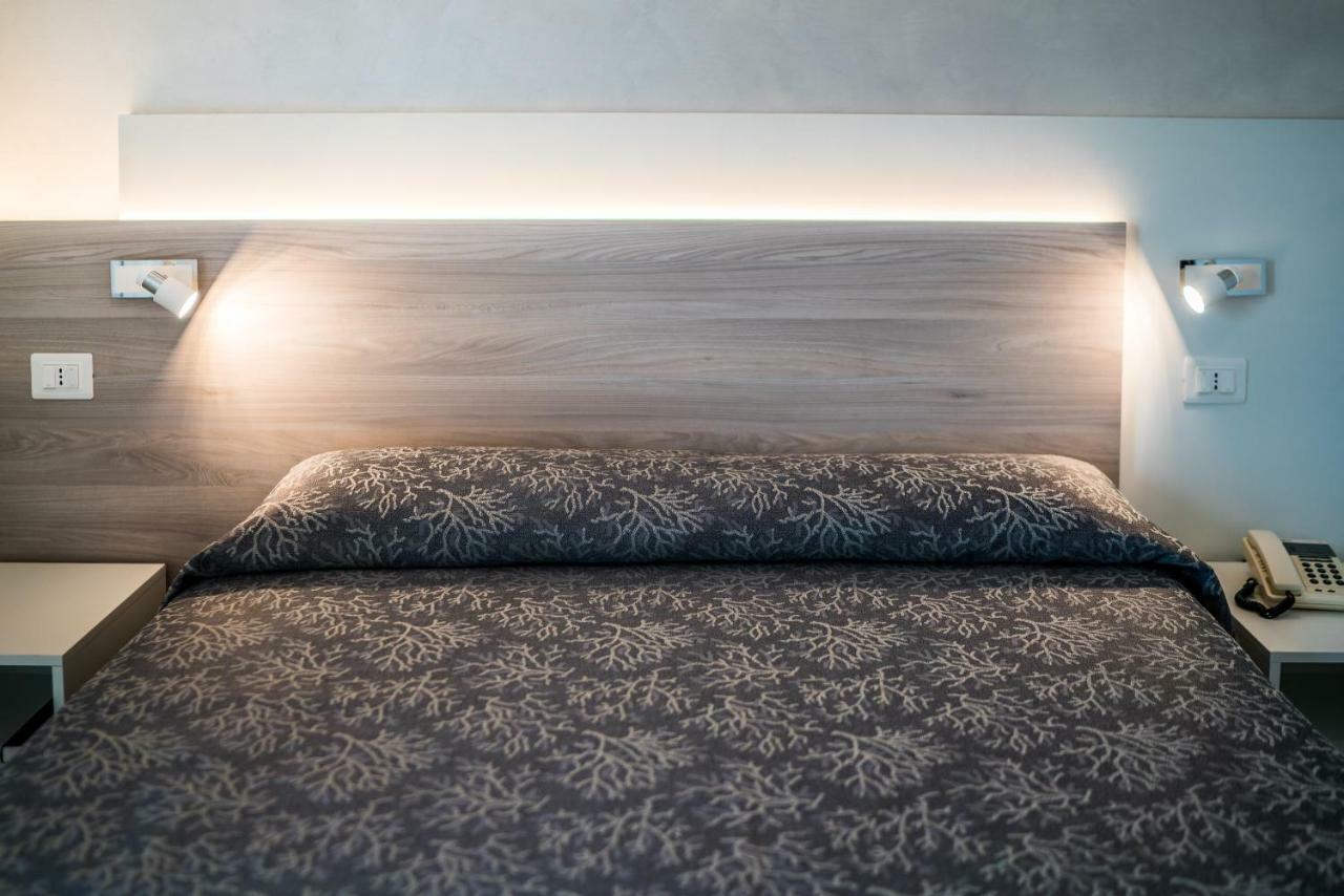 Hotel Ambassador Meuble 리그나노 사비아도로 외부 사진
