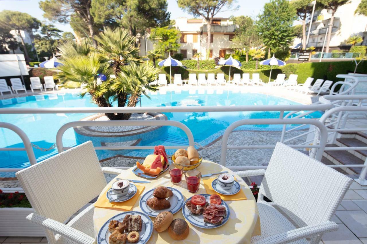 Hotel Ambassador Meuble 리그나노 사비아도로 외부 사진